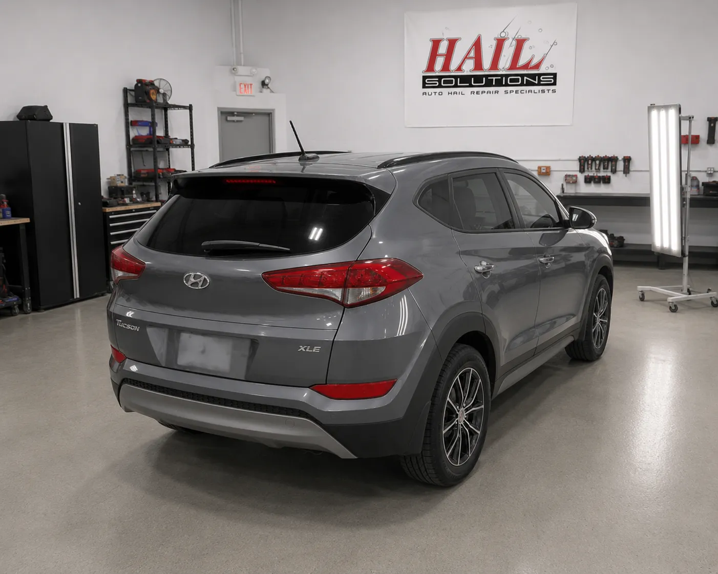 Detail photo of 2017 Hyundai Tucson — Coliseum Gray hail damage repair in Shawnee, KS
